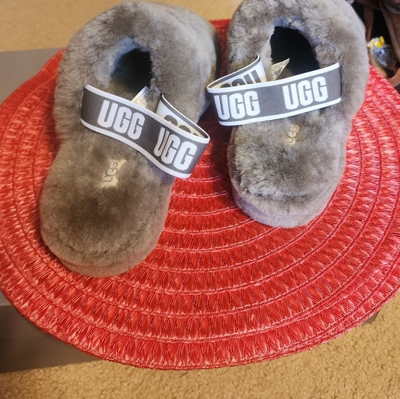 UGG Women's Fluff Yeah Slipper Burnt Olive size 9 - Picture 5 of 5